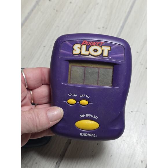 VTG 1997 Radica Pocket Slots Game & Radical Pocket Black Jack 21 Tested - Picture 6 of 11